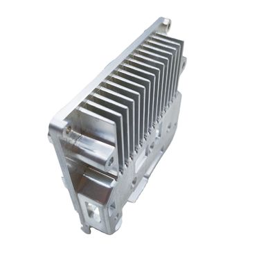 Componentes de disipadores de calor CNC de aluminio mecanizados para dispositivos electrónicos