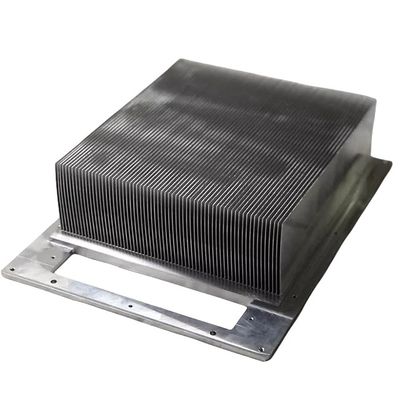 OEM Servicio de procesamiento CNC de material de aluminio con disipador de calor de aleta esquivada