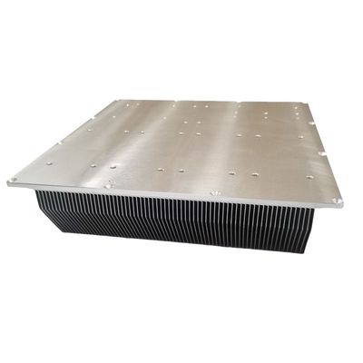 OEM Servicio de procesamiento CNC de material de aluminio con disipador de calor de aleta esquivada