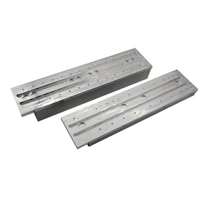 Proceso de deslizamiento del disipador de calor de montaje de tornillo para el intercambiador de calor tipo aleta
