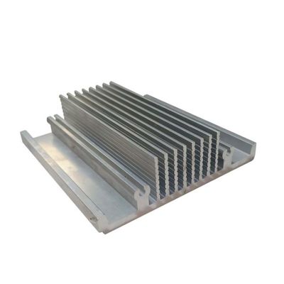 Sínk de calor de extrusión de aluminio versátil Sínk de calor de plata personalizado