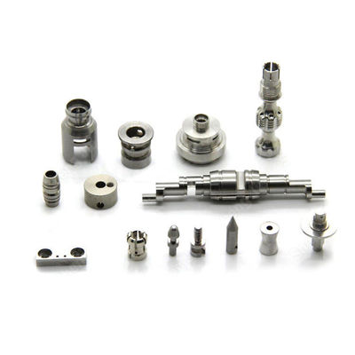Las piezas de torneado CNC de metal personalizadas, pulida, acabado, perforación, etc.