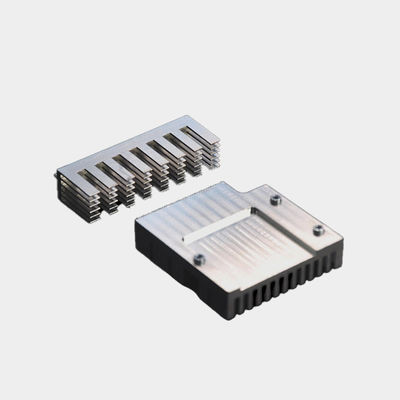 Servicios de mecanizado de prototipos personalizados de disipadores de calor anodizados de aluminio con aletas rectas