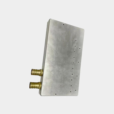 Conducción de tornillo de montaje de aluminio placa de frío disipador de calor para diversos dispositivos electrónicos