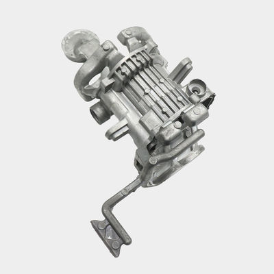 Alta calidad de aleación de aluminio piezas de coches de fundición de piezas nuevas de dirección automática piezas de metal de la hoja de fundición de piezas de fundición